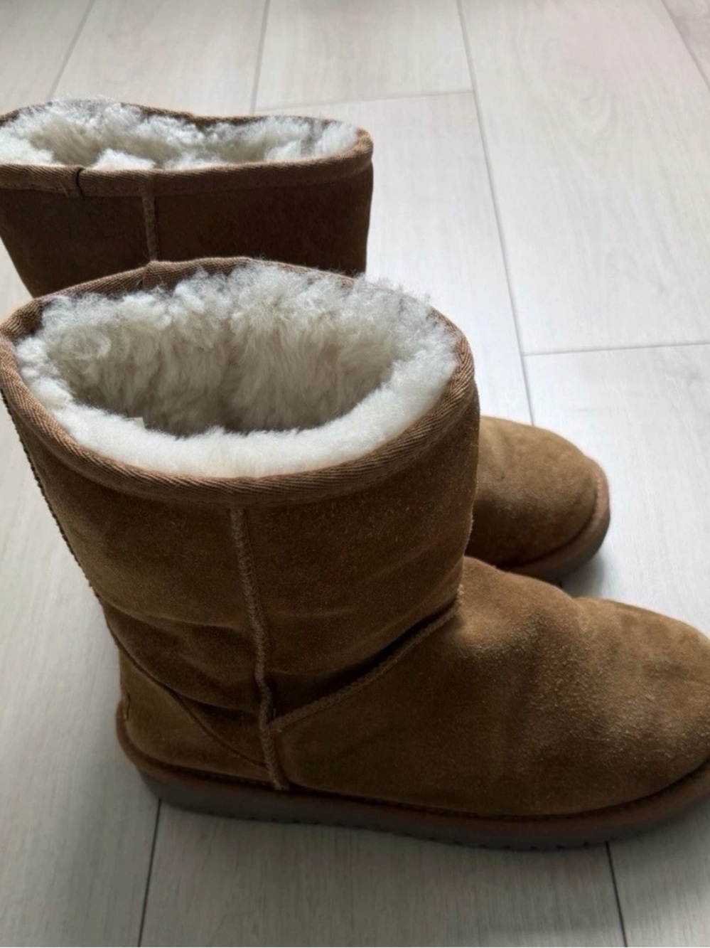 Koolaburra Chestnut Brown Suede Shearling Ankle Boots